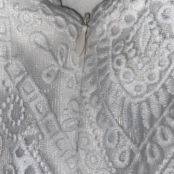 White Strap Dress Criss Cross Adjustable Straps Like New - Picture 6 of 9